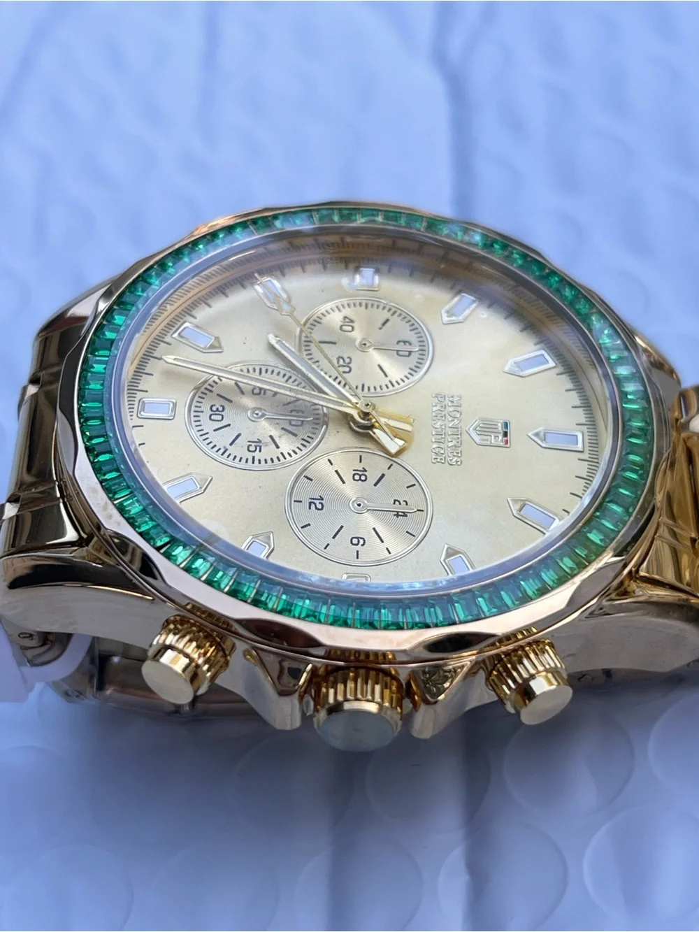 Invicta this eye